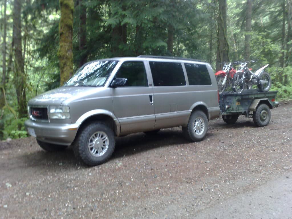 2003 GMC Safari lifted