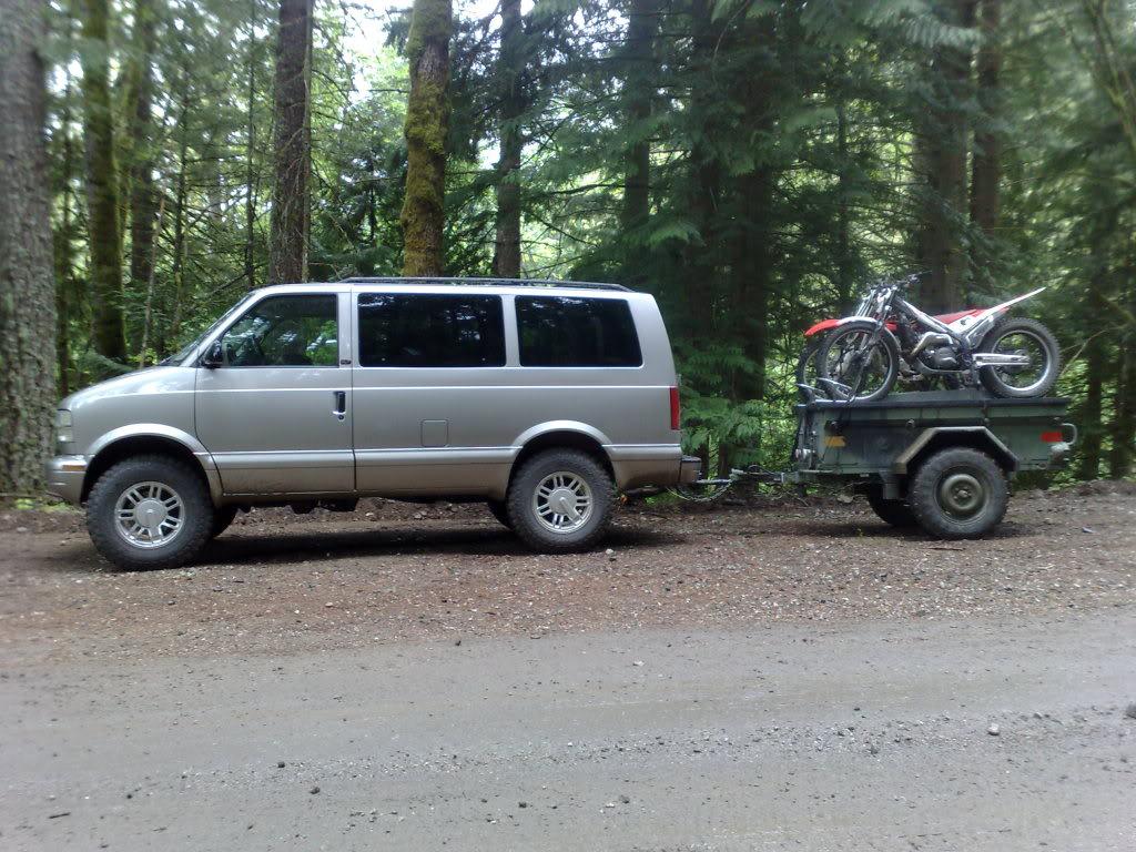 2003 GMC Safari lifted