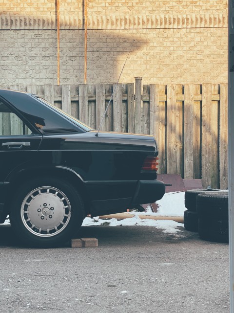 Mercedes 190E Radio Install