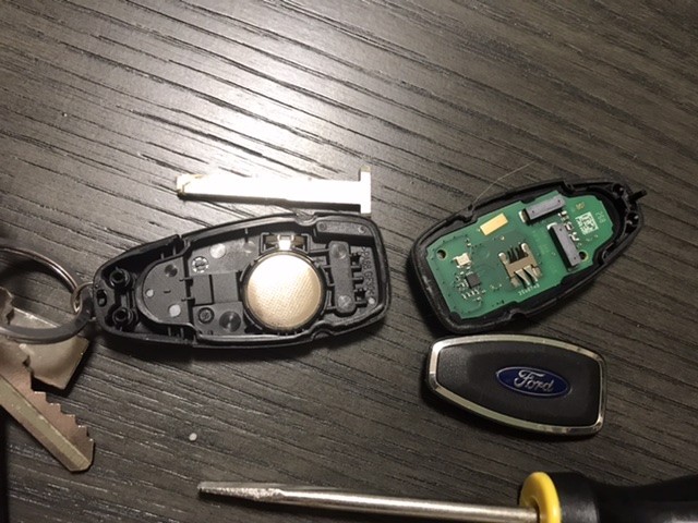 Replacing keyfob battery 