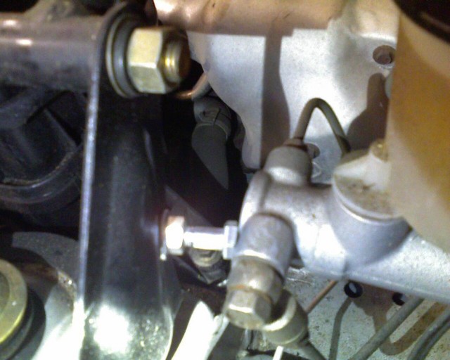 Master Cylinder Brace DIY 10 steps by Darth_Firebolt mazda diys DIY
