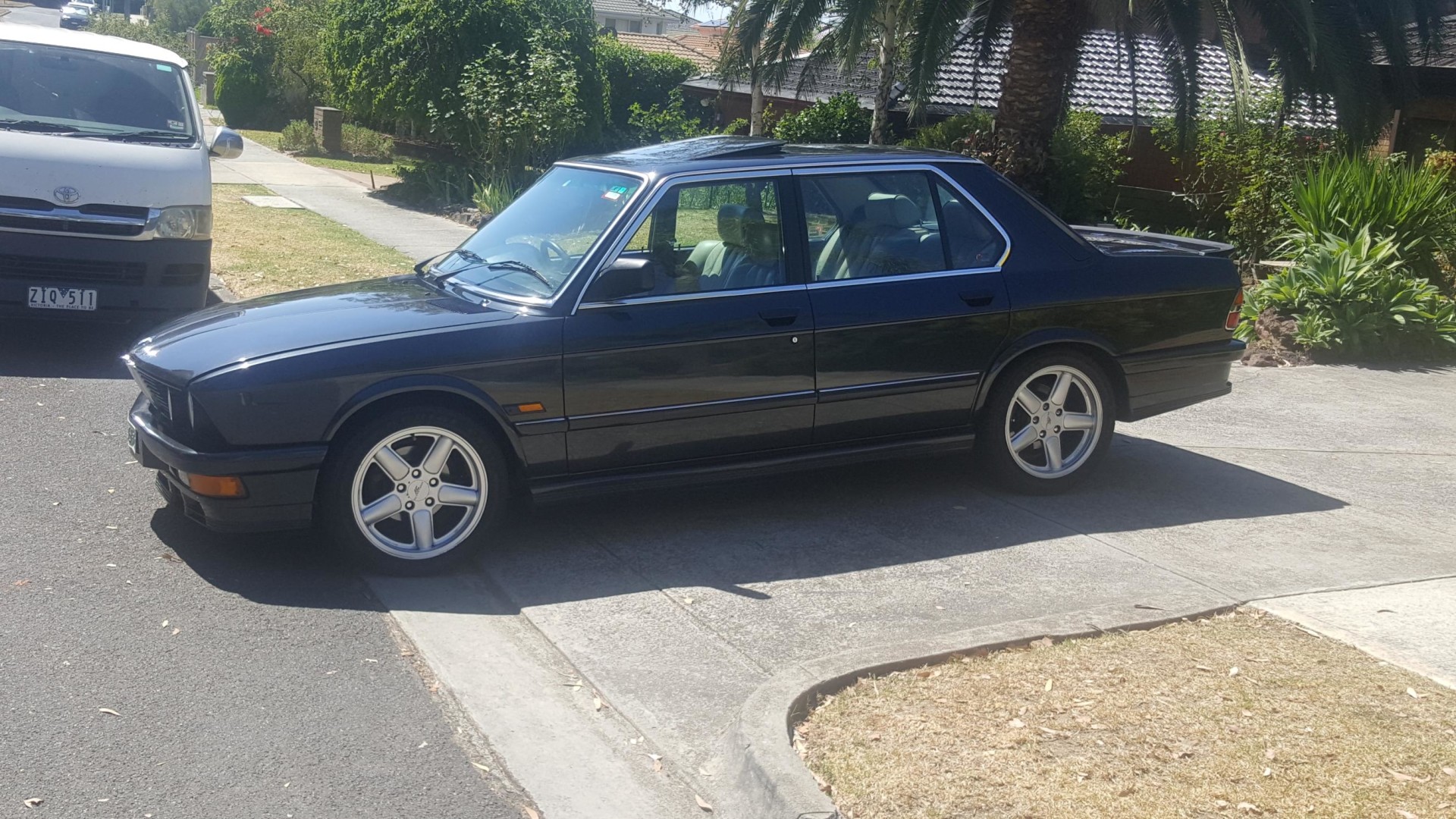 bmw e28 535i Cover Photo