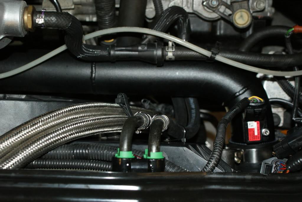 Volvo S60R oil cooler fittings