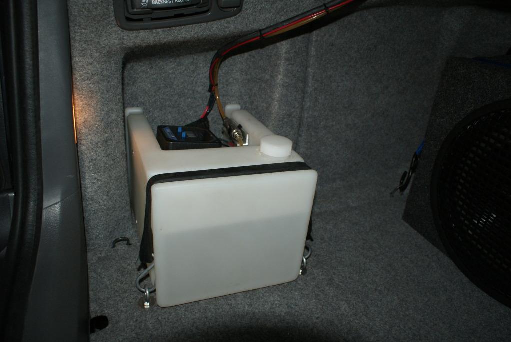 Volvo S60R water/meth tank