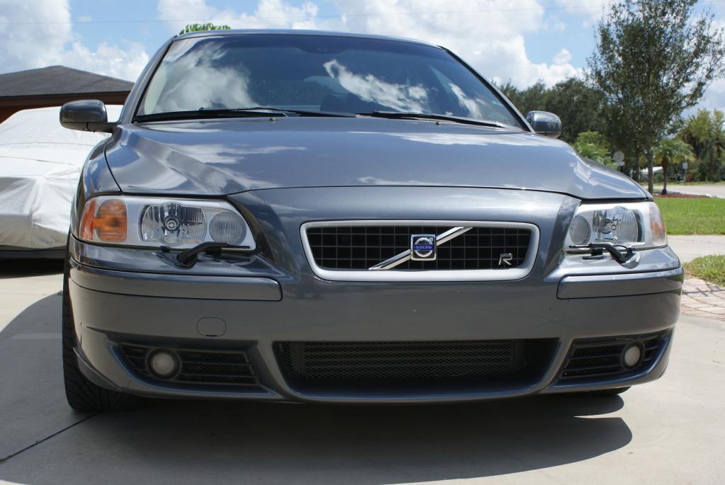 Volvo S60R front