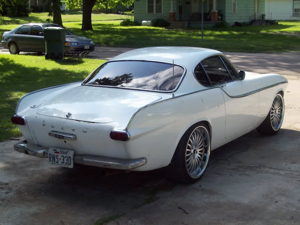 66 Volvo P1800