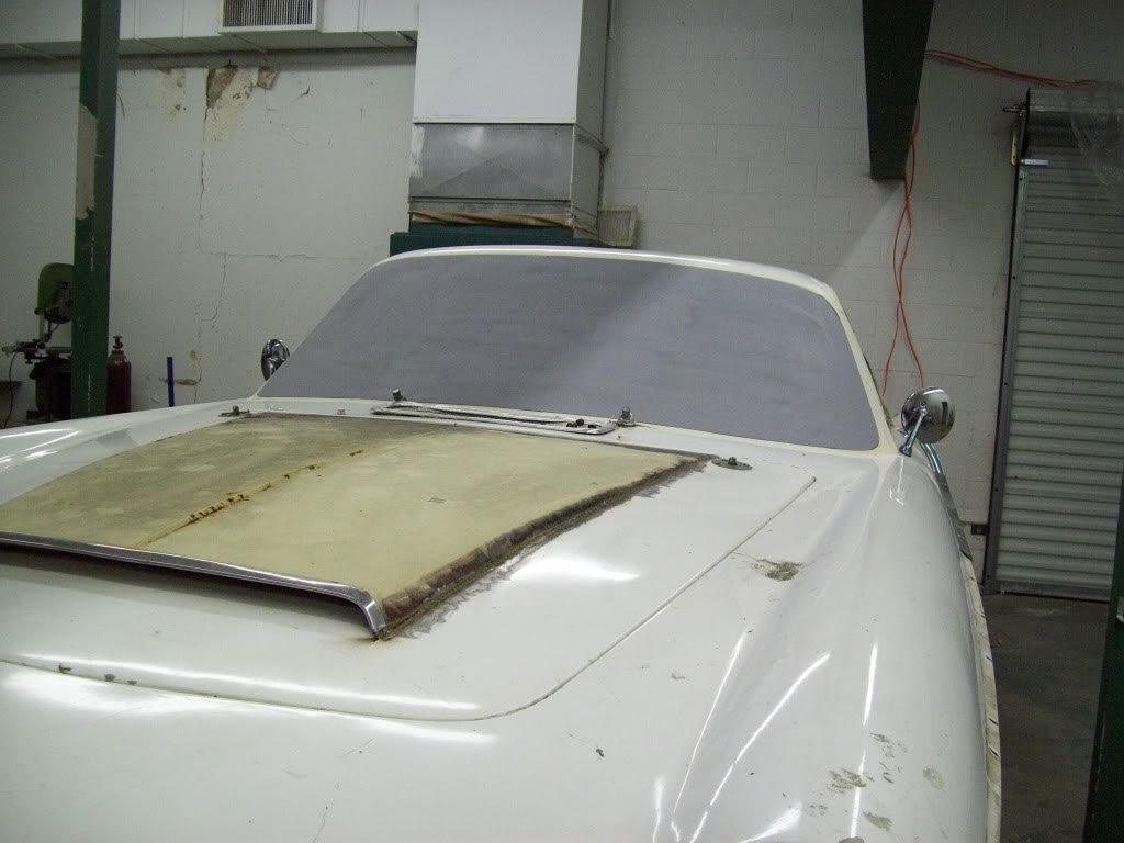 Volvo P1800 flush windshield 