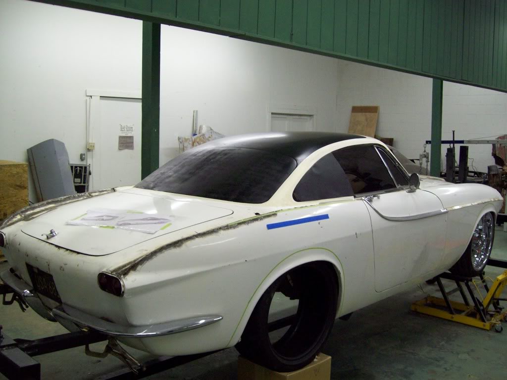 Volvo P1800 flush quarter panel glass