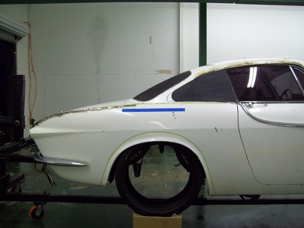 Volvo P1800 tire fitment