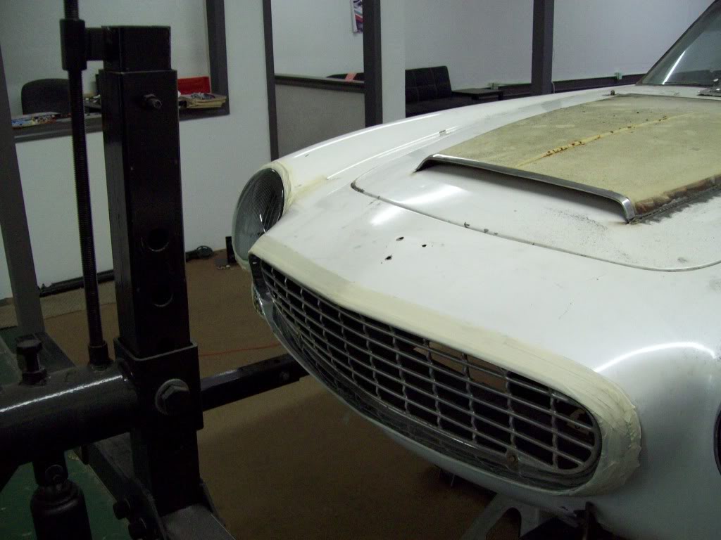 66 Volvo P1800 front grill