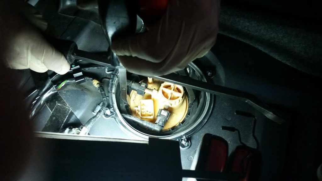 Volvo S60R fuel pump