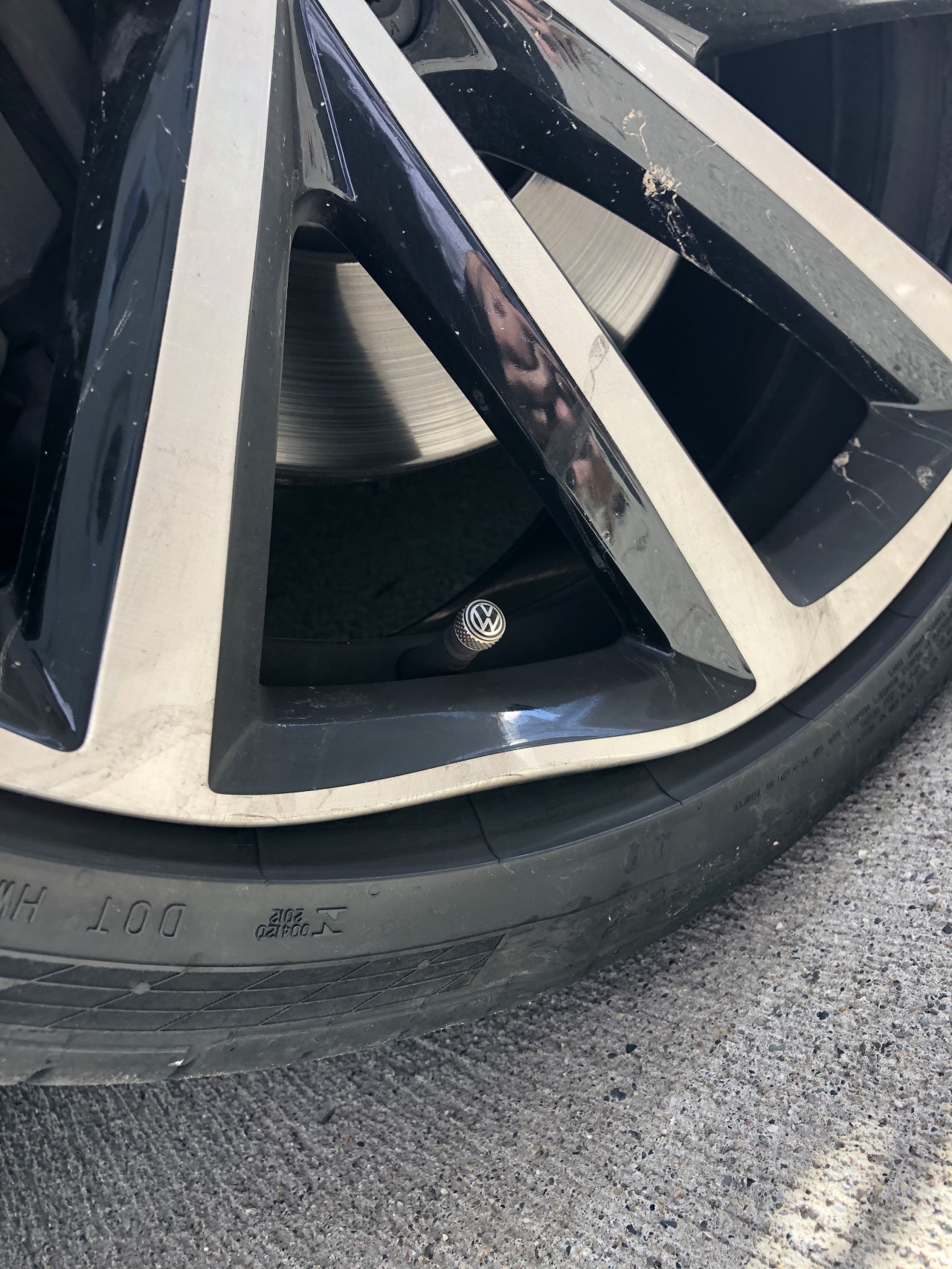 2019 VW Golf R bent wheel