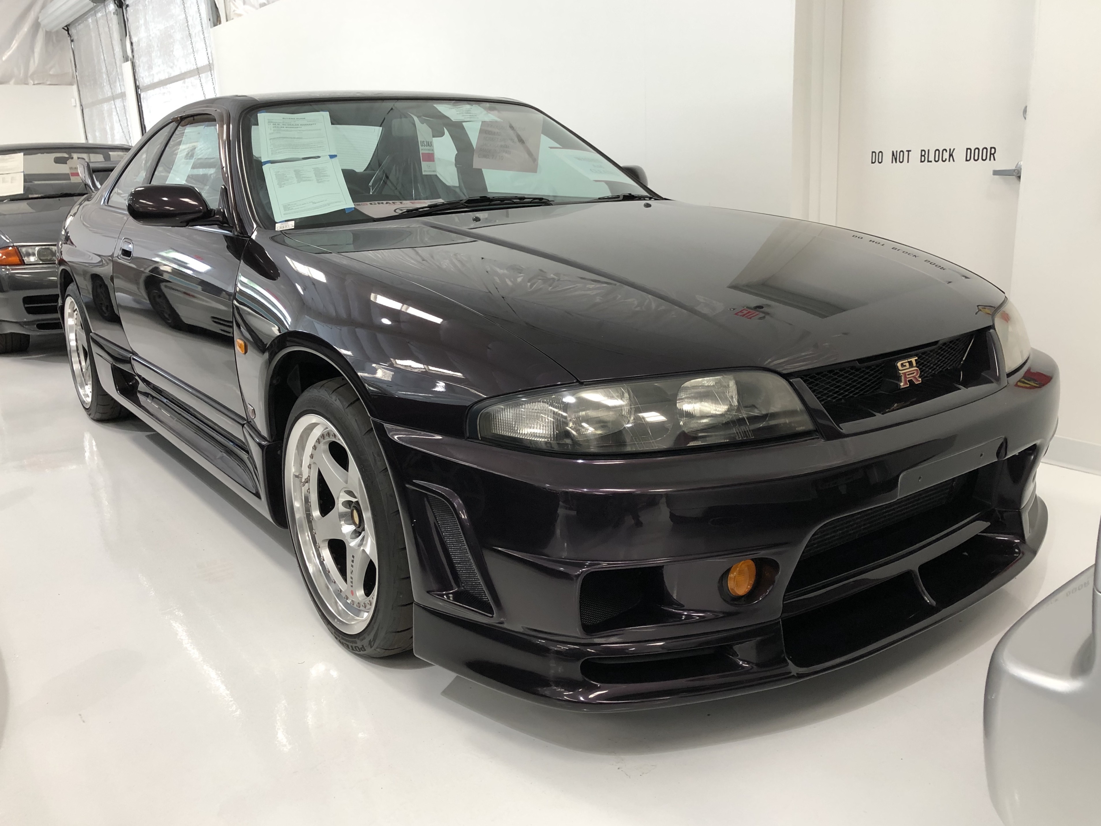 Skyline - R33