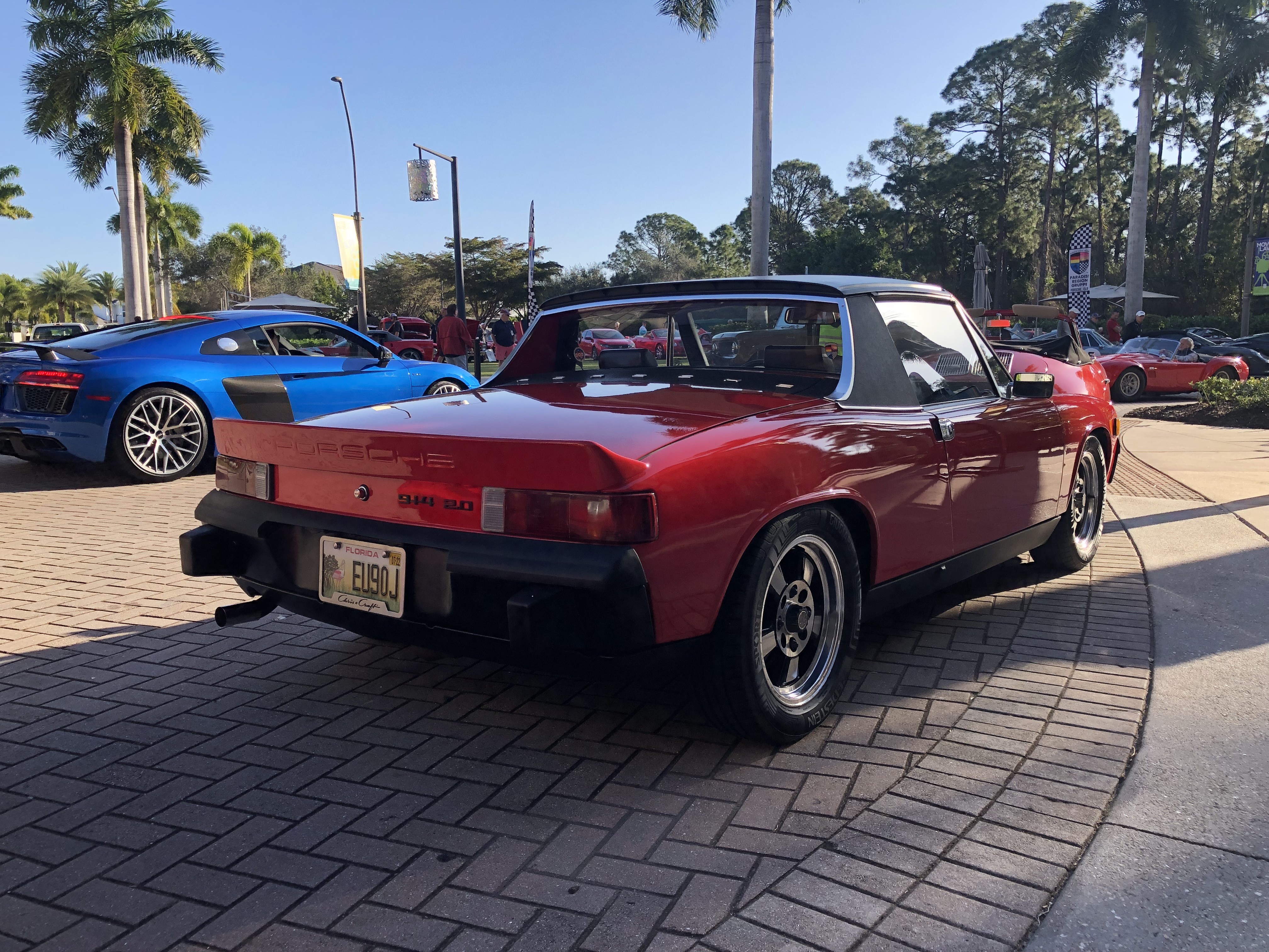 914