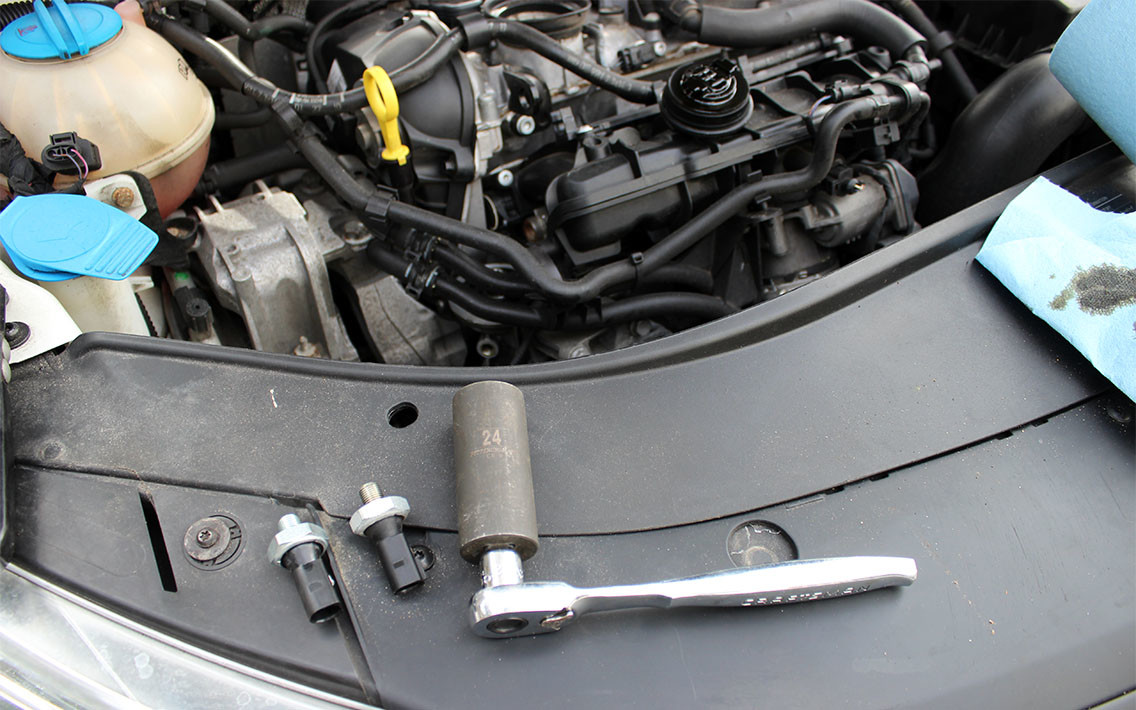 Oil Change And Oil Pressure Sensor Replacement Volkswagen Cc Diys 