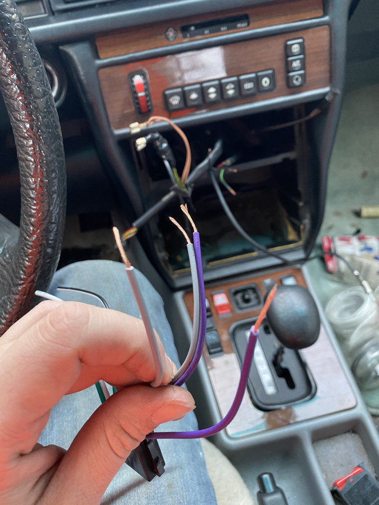 Mercedes 190E Radio Install, diys