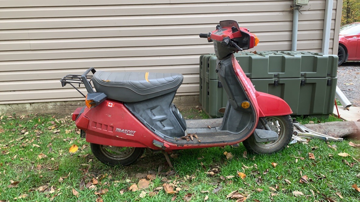 Found this '83 Honda Mascot for sale near my cottage, I may pick it up just for parts/reference as this is what mine is supposed to look like with all its missing parts