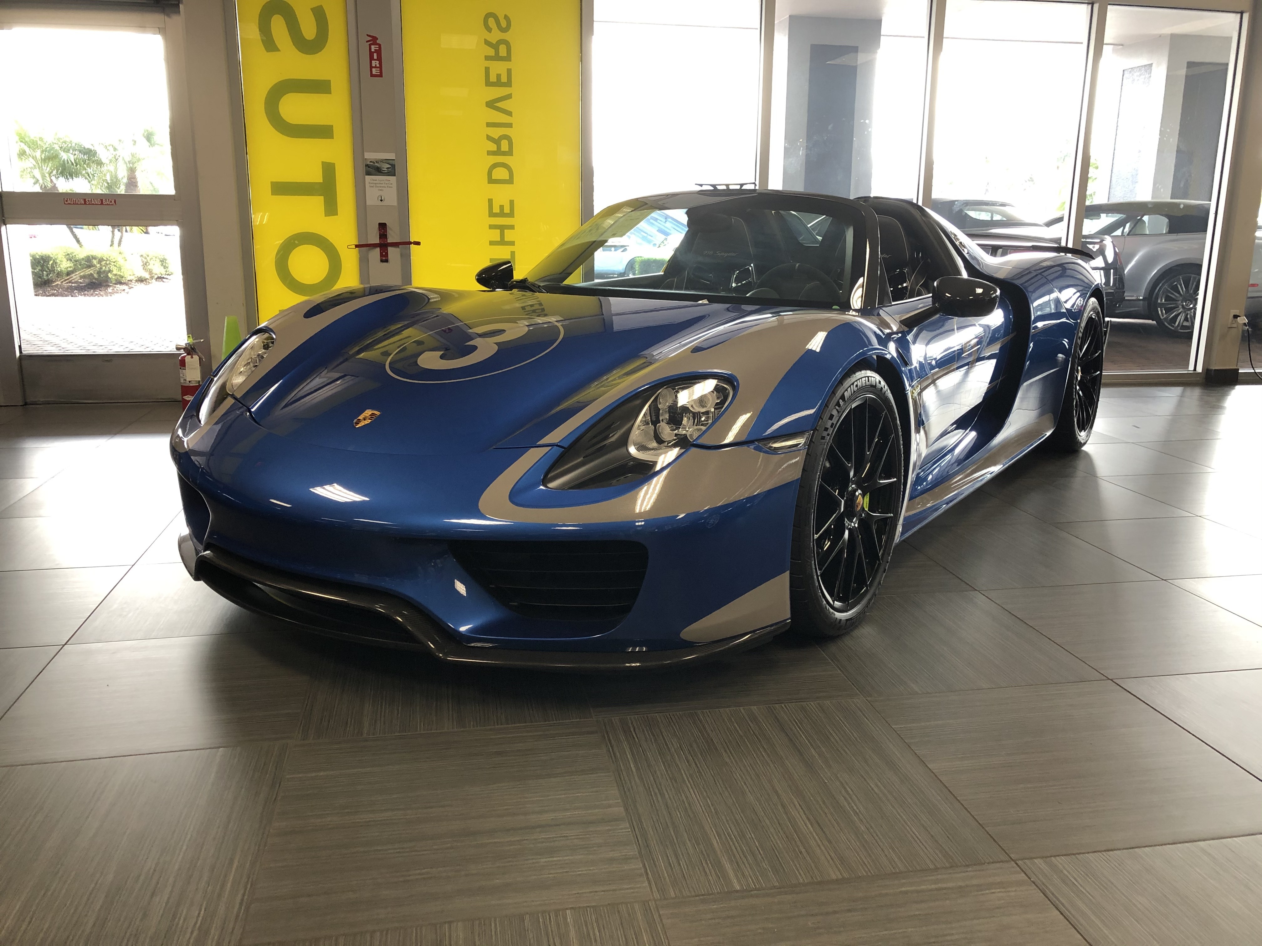 918